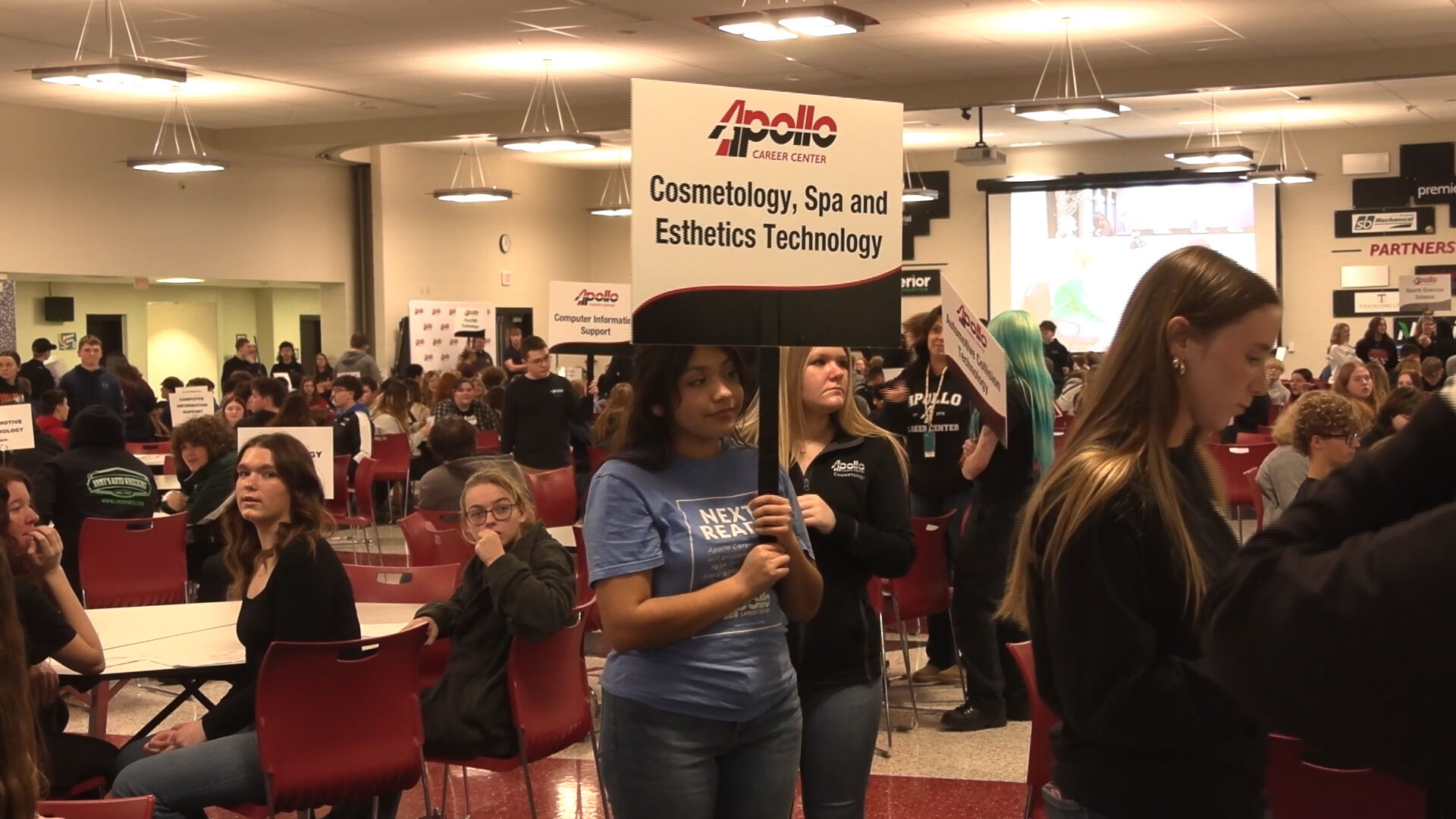 Sophomores Discover Future Career Options at Apollo’s 4-1-1 Blast
